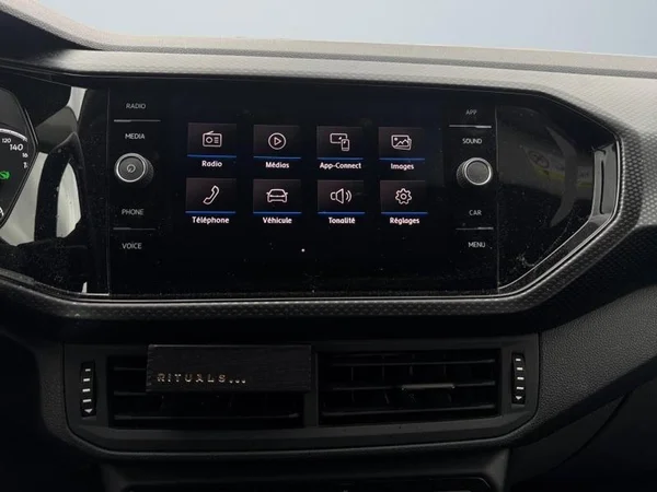 VOLKSWAGEN T-Cross (2019) — foto 7 van 26