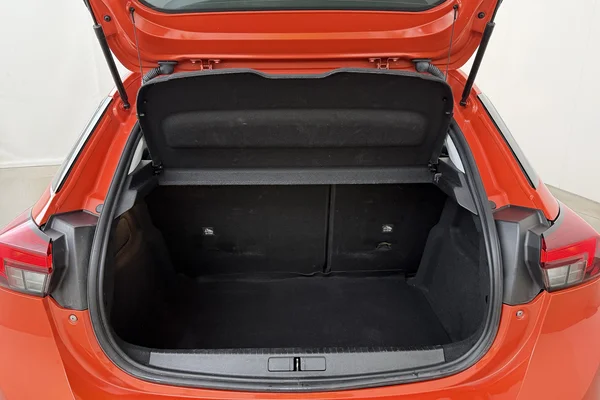Opel Corsa (2023) — foto 20 van 24