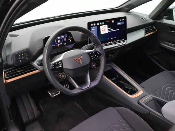 CUPRA Born (2025) — foto 8 van 25