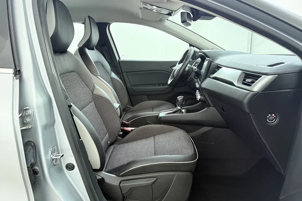 Renault Captur (2021) — foto 17 van 19