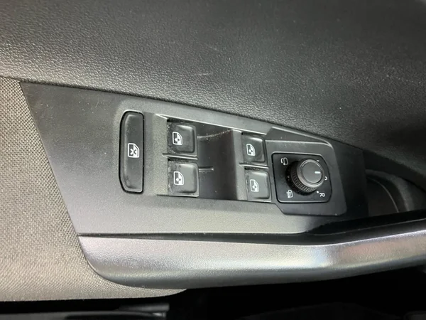 VOLKSWAGEN Taigo (2023) — foto 13 van 25