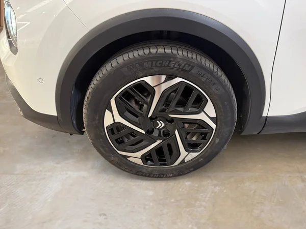 Citroen C4 (2023) — foto 3 van 31