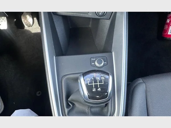 Audi A1 Sportback (2023) — foto 17 van 29