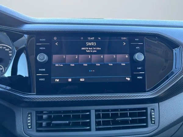 VOLKSWAGEN T-Cross (2020) — foto 7 van 31