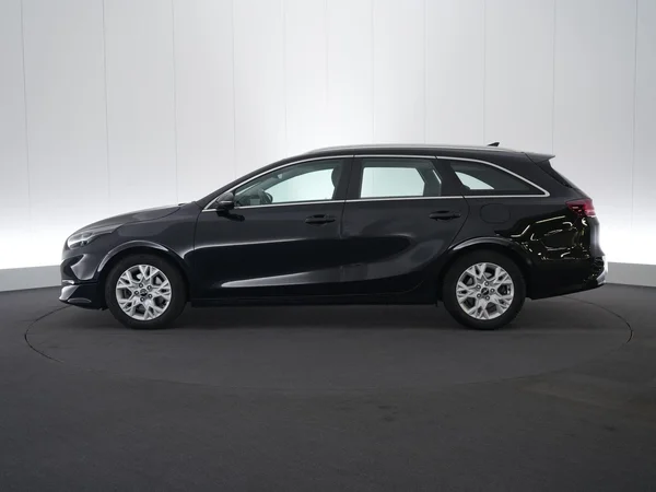 Kia cee'd (2024) — foto 17 van 22