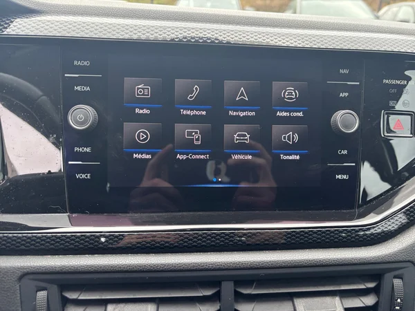 VOLKSWAGEN Taigo (2021) — foto 5 van 19