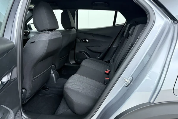 Peugeot 2008 (2025) — foto 15 van 16