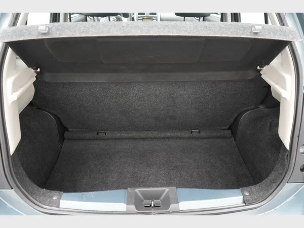NISSAN Micra (2016) — foto 13 van 20