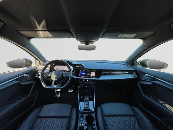AUDI A3 Sportback (2023) — foto 16 van 22