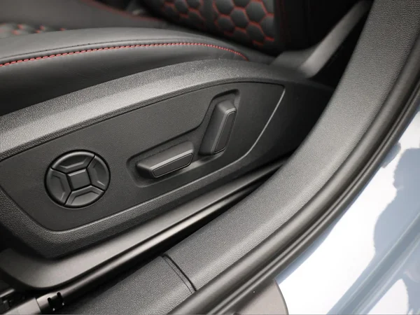 AUDI RS3 Sportback (2025) — foto 8 van 26