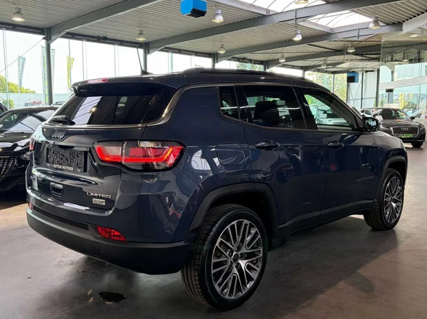 Jeep Compass (2022) — foto 15 van 21