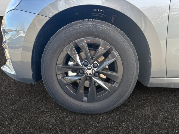 SKODA Fabia (2025) — foto 3 van 14