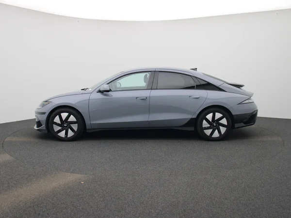 Hyundai IONIQ 6 (2024) — foto 34 van 40