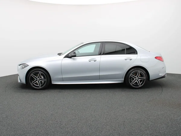 Mercedes-Benz C-Klasse (2025) — foto 16 van 21