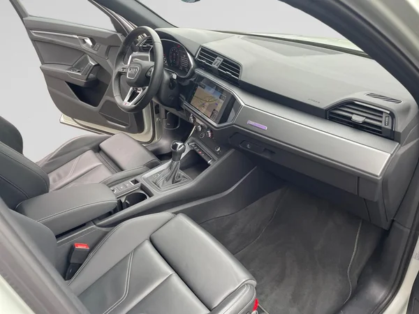 AUDI Q3 Sportback (2025) — foto 2 van 20