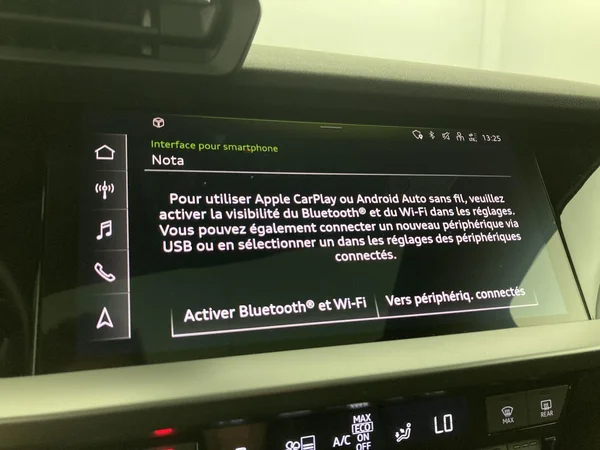 AUDI A3 Sportback (2022) — foto 8 van 36