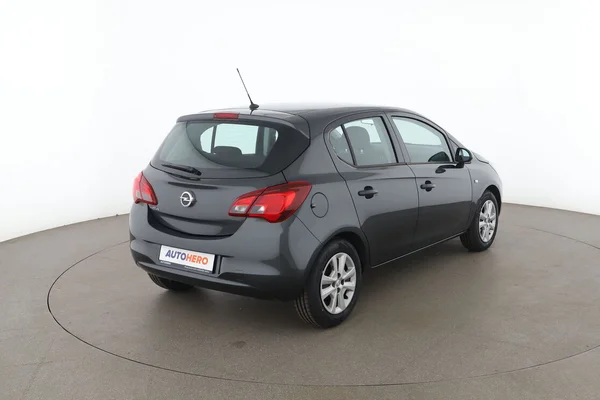 Opel Corsa (2017) — foto 12 van 16