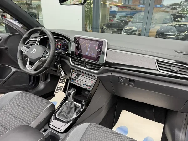 Volkswagen T-Roc (2023) — foto 2 van 26