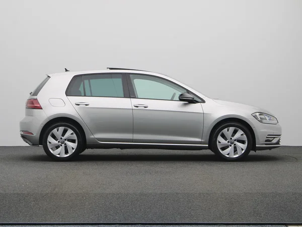 VOLKSWAGEN Golf VII (2020) — foto 18 van 20
