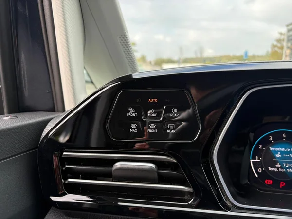 VOLKSWAGEN Caddy Maxi (2023) — foto 10 van 20