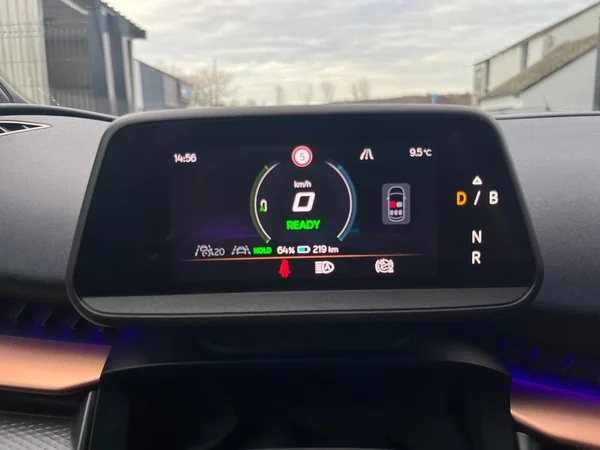 CUPRA Tavascan (2025) — foto 15 van 17