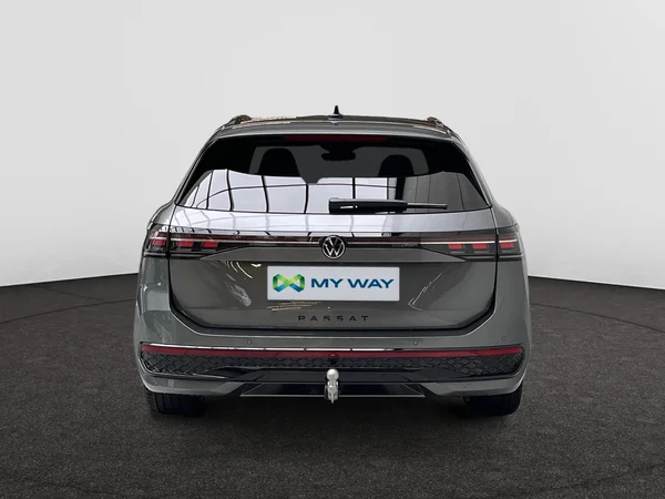 VOLKSWAGEN Passat Variant eHybrid (PHEV) (2025) — foto 3 van 15