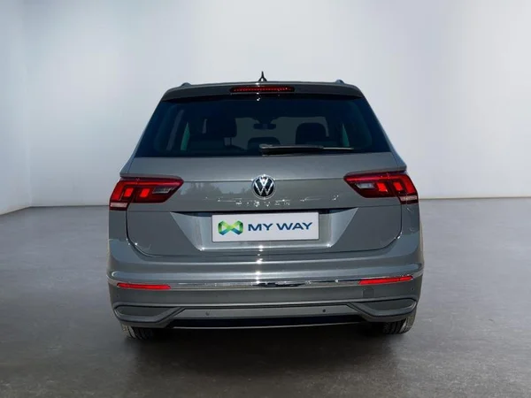 VOLKSWAGEN Tiguan Dsl (2022) — foto 27 van 31