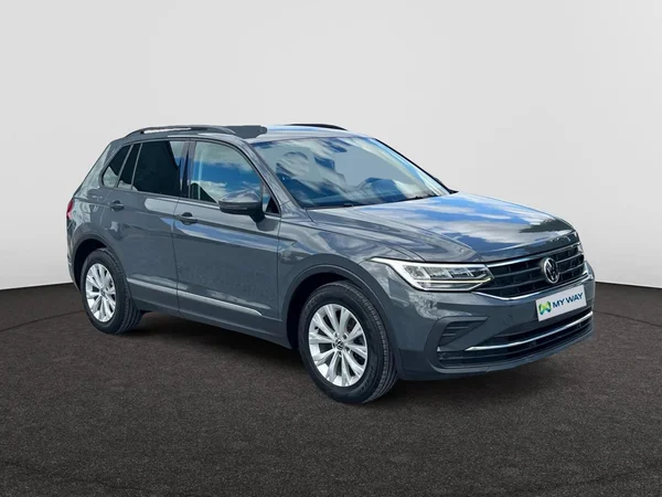 VOLKSWAGEN Tiguan (2021) — foto 7 van 18