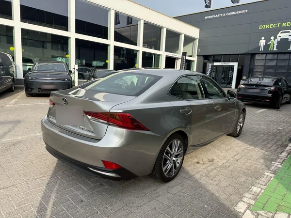 Lexus IS (2019) — foto 4 van 9