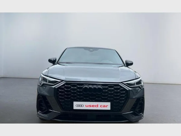 Audi Q3 Sportback (2023) — foto 12 van 37