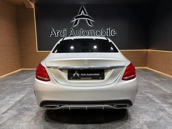 Mercedes-Benz C (2015) — foto 19 van 23