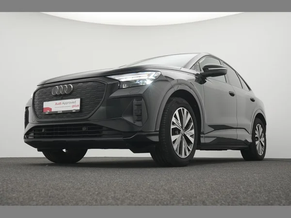 AUDI Q4 Sportback e-tron (2023) — foto 17 van 23