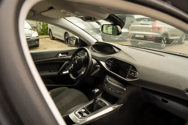 Peugeot 308 (2021) — foto 18 van 64