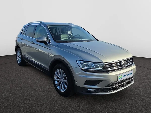VOLKSWAGEN Tiguan (2019) — foto 22 van 24
