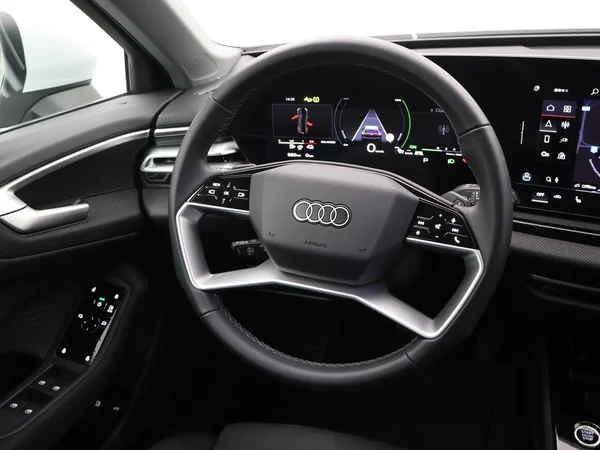AUDI A5 Avant e-hybrid (PHEV) (2026) — foto 9 van 30