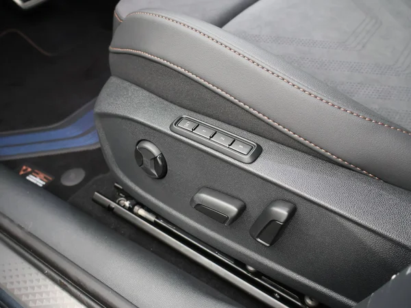 CUPRA Leon (2025) — foto 6 van 23