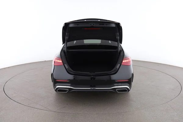 Mercedes-Benz C-Klasse (2024) — foto 7 van 16
