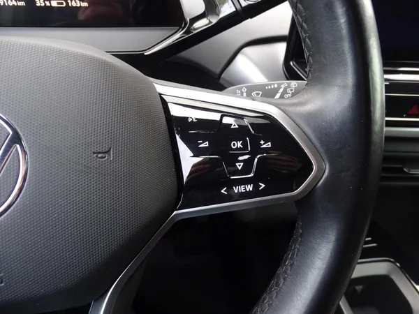 Volkswagen ID.4 (2021) — foto 15 van 26