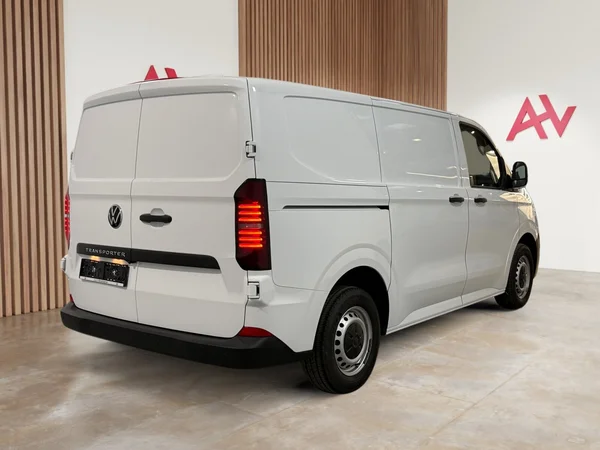 Volkswagen Transporter (2025) — foto 22 van 27