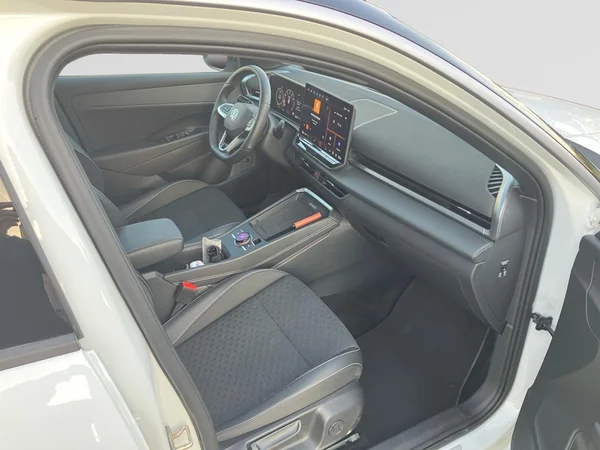 VOLKSWAGEN T-Roc (2026) — foto 4 van 23