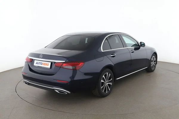 Mercedes-Benz E-Klasse (2021) — foto 12 van 16