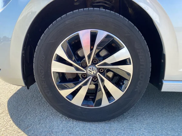 VOLKSWAGEN Polo (2018) — foto 8 van 17