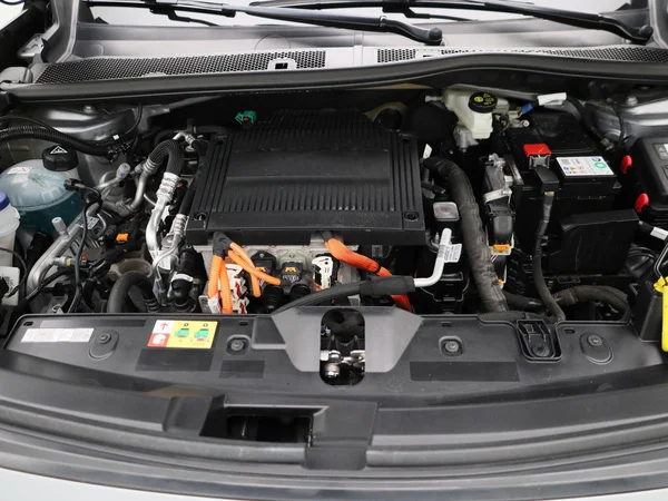 Peugeot e-2008 (2023) — foto 26 van 43