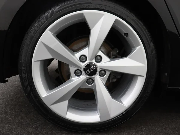 AUDI A3 Sportback (2024) — foto 13 van 17