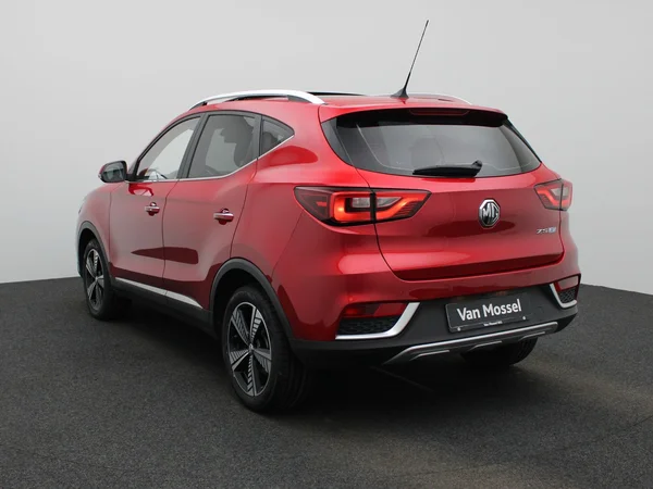 MG ZS EV (2021) — foto 12 van 42
