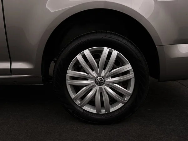 VOLKSWAGEN Caddy (2019) — foto 7 van 28