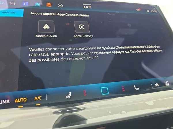 VOLKSWAGEN ID.7 Tourer (2025) — foto 18 van 36