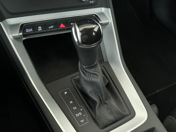 AUDI Q3 (2021) — foto 4 van 34