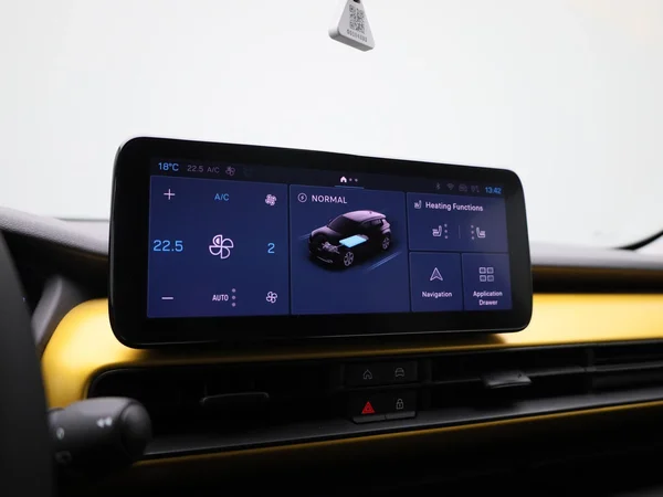 Jeep Avenger (2023) — foto 7 van 30