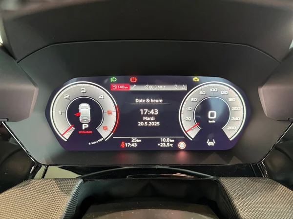 AUDI A3 Alltstreet (2025) — foto 7 van 20